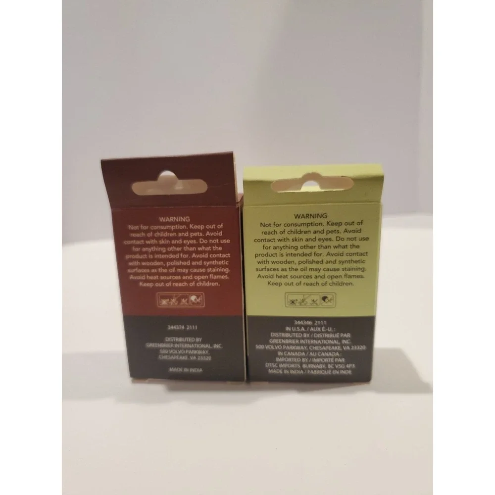 New Luminessence Lot of 2 Sandalwood & rose / Green Tea & Bamboo .5FL bottles